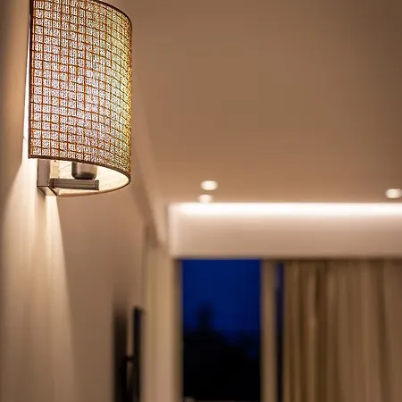 Eleals Boutique 4* פראמה